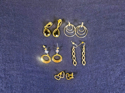 Lot of 5 Pairs Assorted Earrings Fashion Costume Jewelry