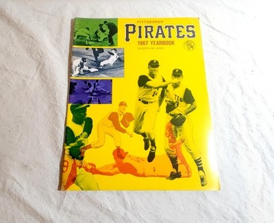 1967 Pittsburgh Pirates Yearbook Roberto Clemente Willie Stargell Alou Mazeroski